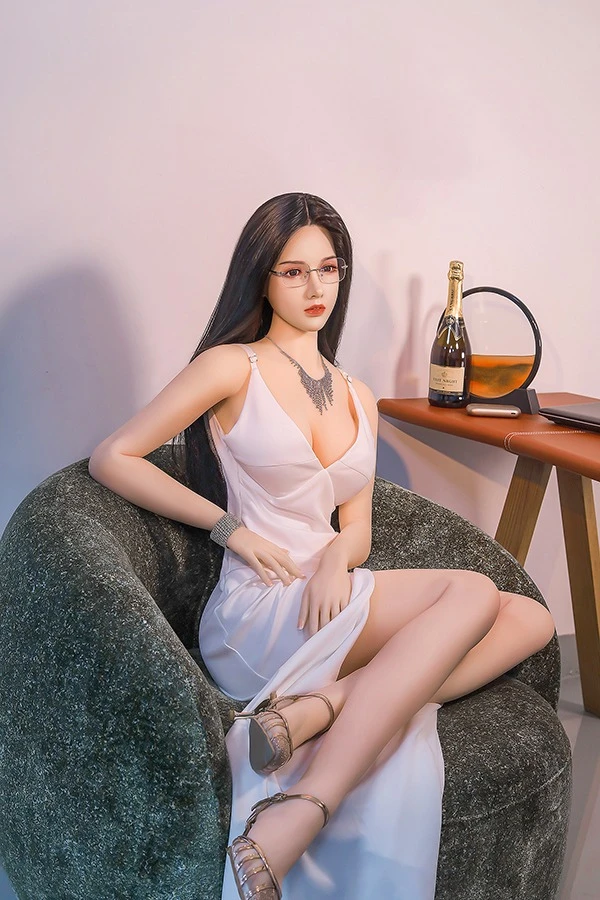 Sexy Asian Silicone Sex Dolls Yvette