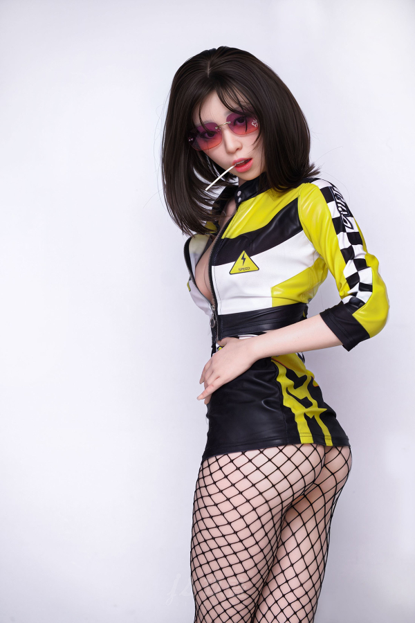 Asian Small-Breasted Sex Silicone Dolls Naomi