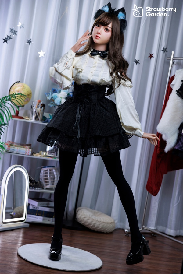 Cute Asian Sex Dolls Nicole