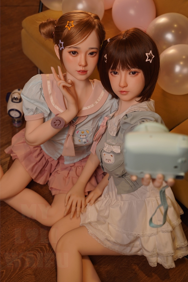 Cute and Sexy Asian Silicone Sex Dolls Rowan