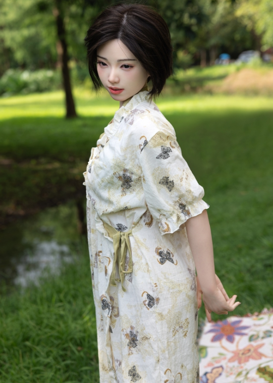 Cute Asian and Japanese Sex Dolls Noreen