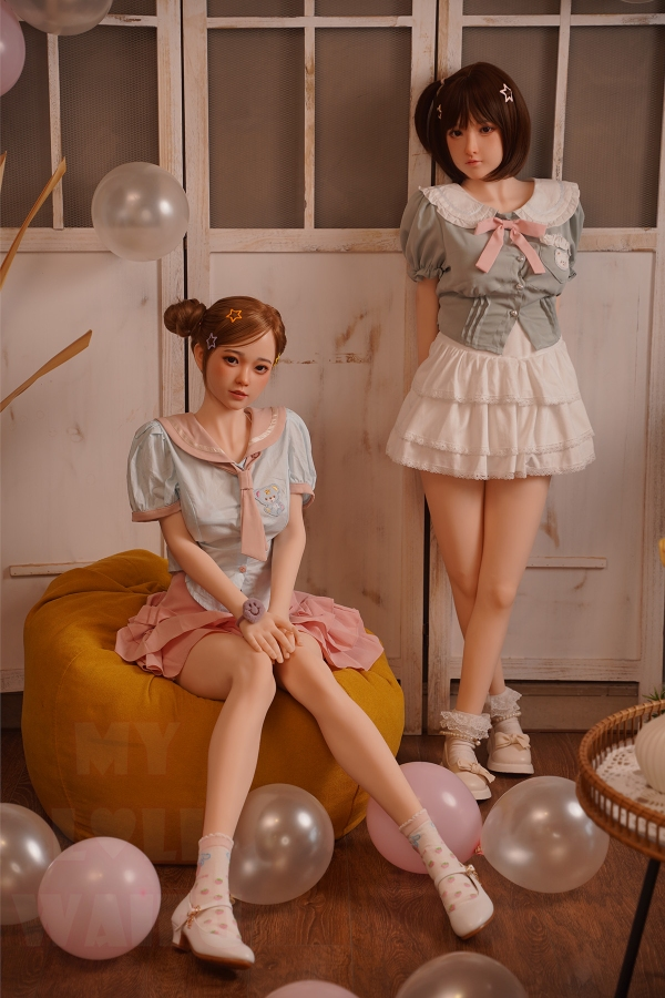 Cute and Sexy Asian Silicone Sex Dolls Rowan
