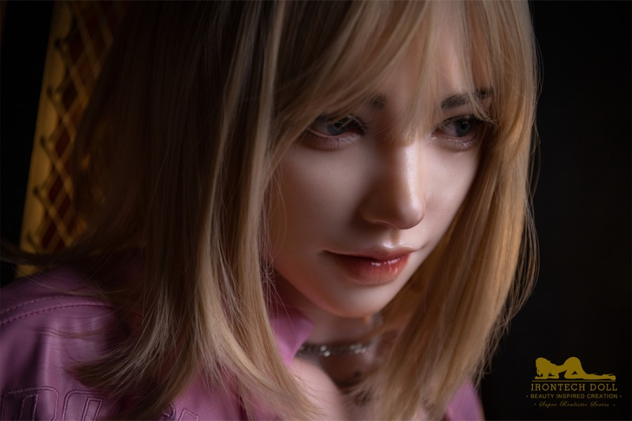 Cute Asian Sex Dolls Luna
