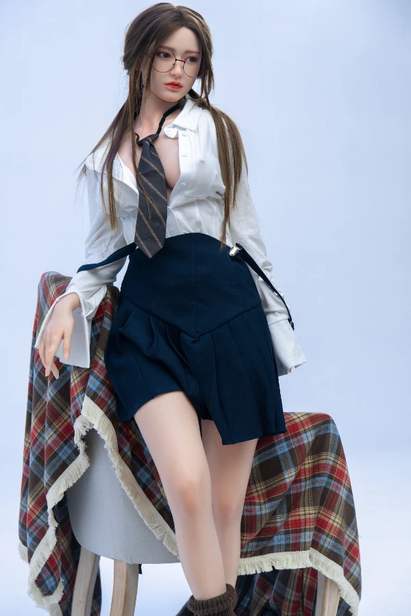 Full-Size Sexy Asian Sex Dolls Riley
